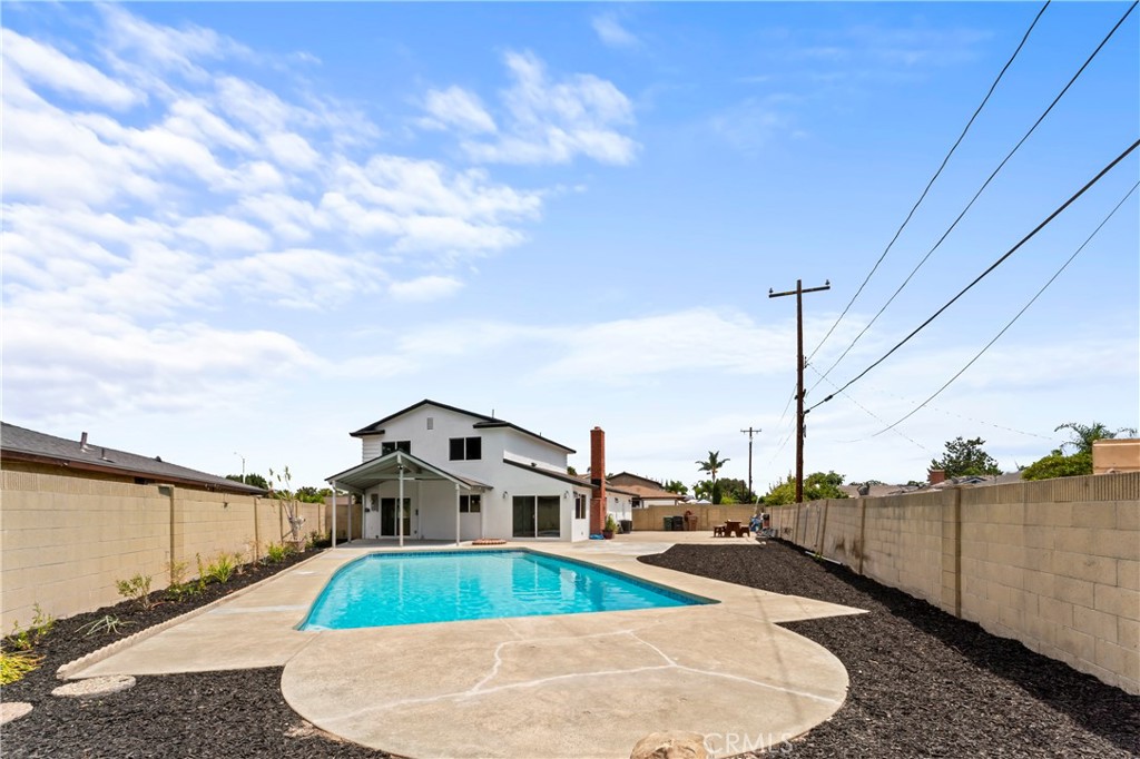 817 S Plymouth Place