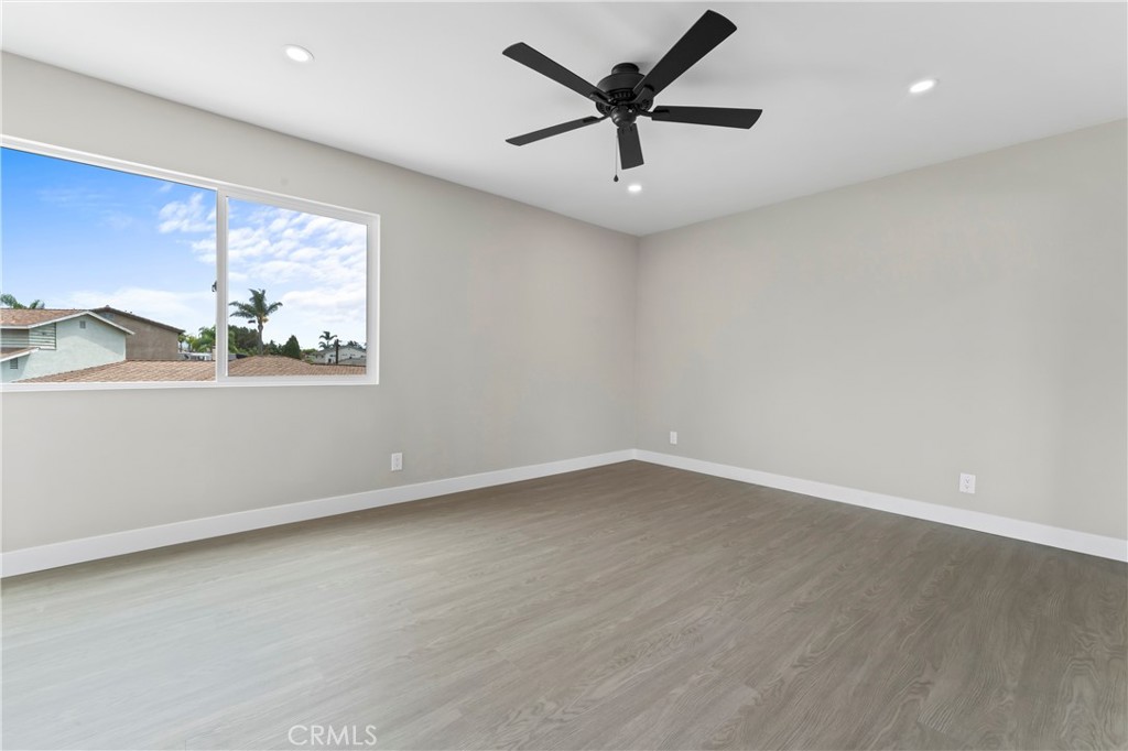 817 S Plymouth Place