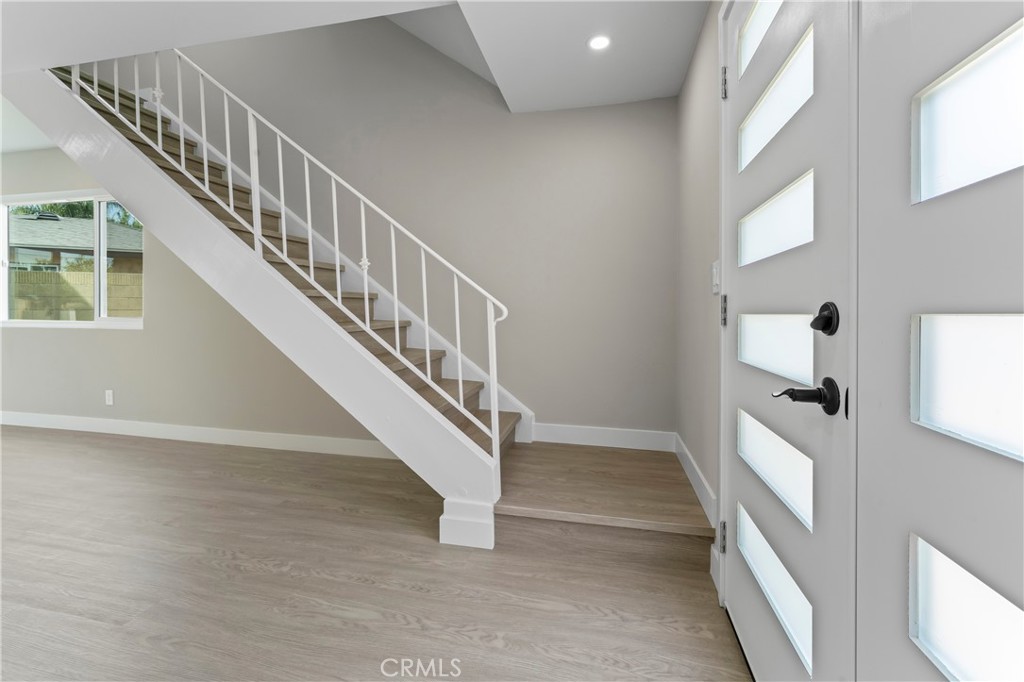 817 S Plymouth Place