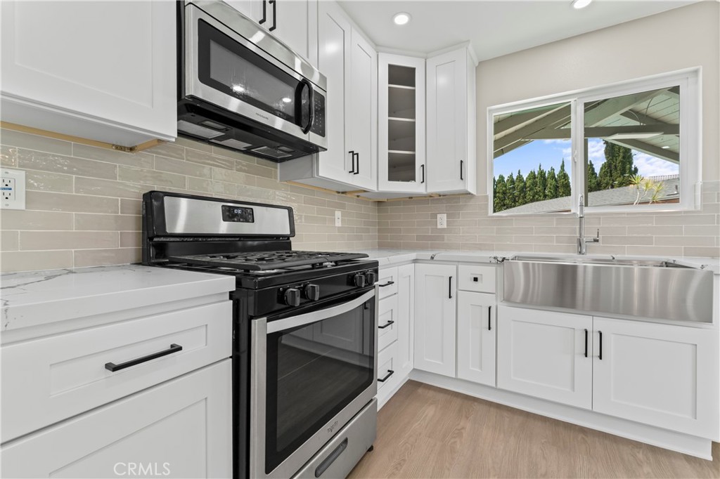 817 S Plymouth Place