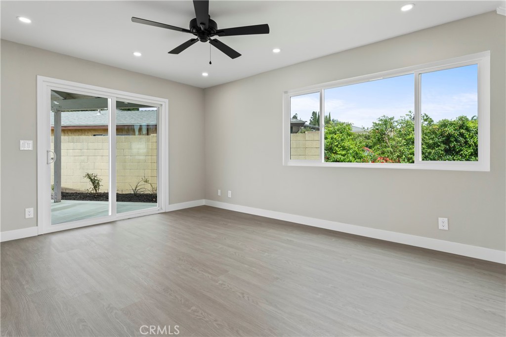 817 S Plymouth Place