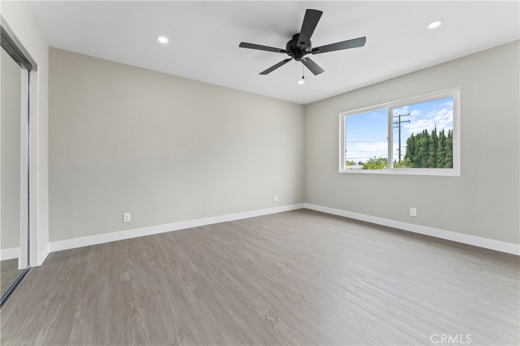 817 S Plymouth Place