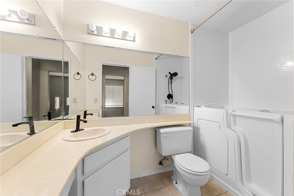 22658 Canyon Lake Drive N