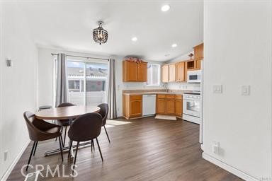 9080 Bloomfield Avenue 11