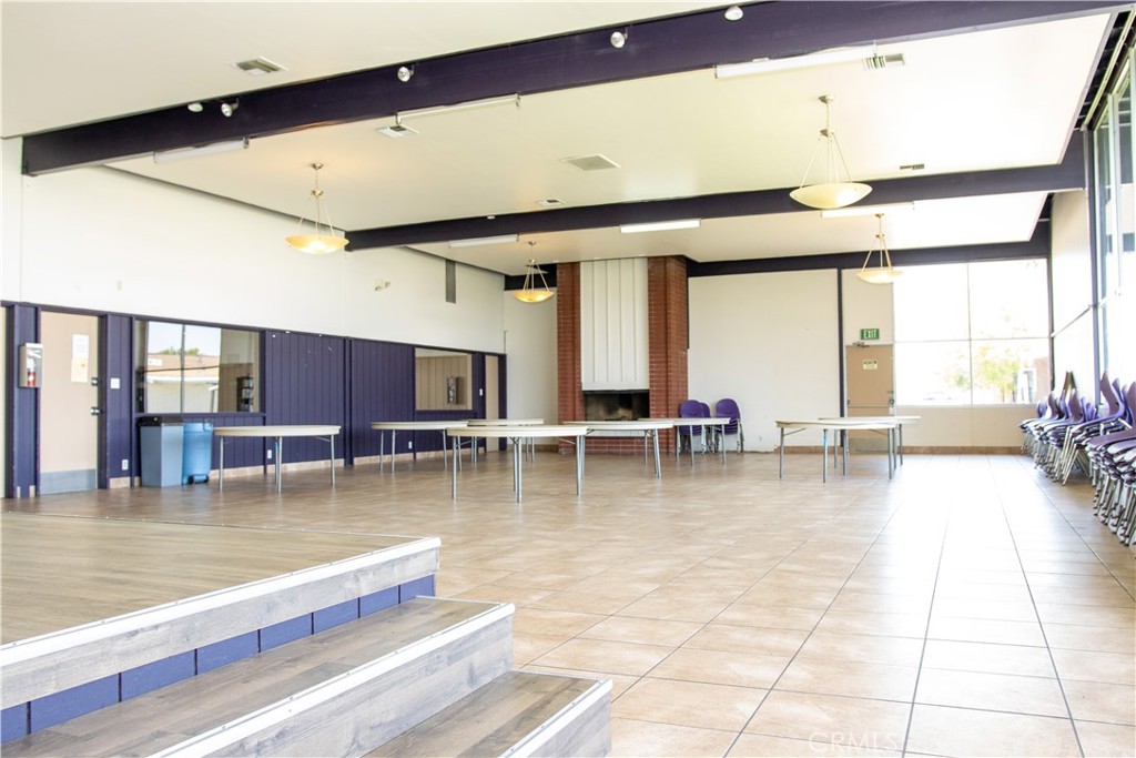 9080 Bloomfield Ave 79