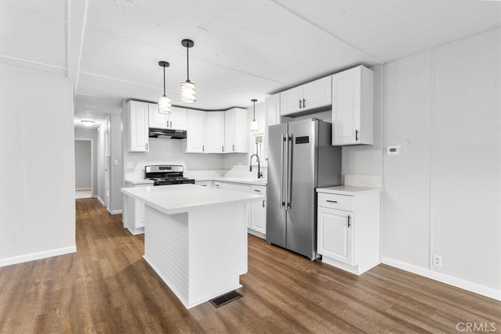 9080 Bloomfield Ave 79