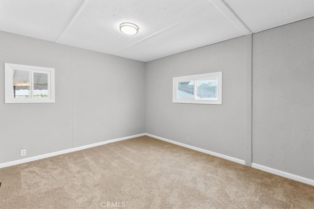 9080 Bloomfield Ave 79