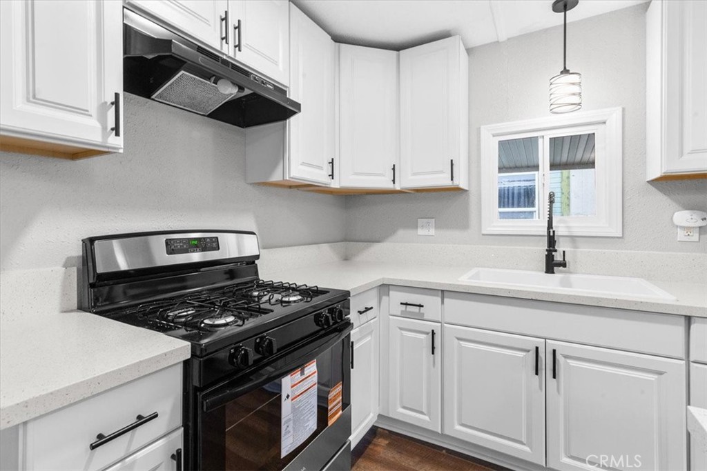 9080 Bloomfield Ave 79