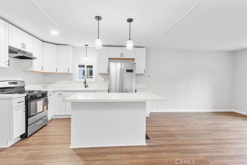 9080 Bloomfield Ave 79