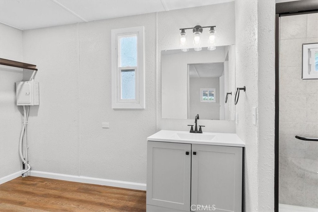 9080 Bloomfield Ave 79