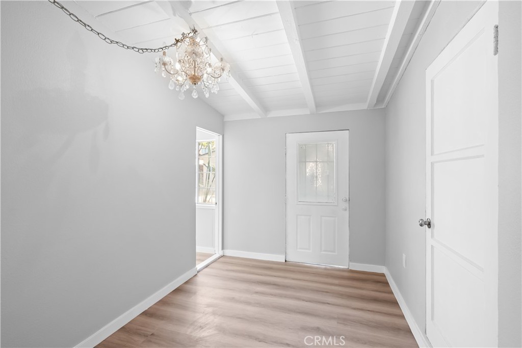 1314 S Mountain View