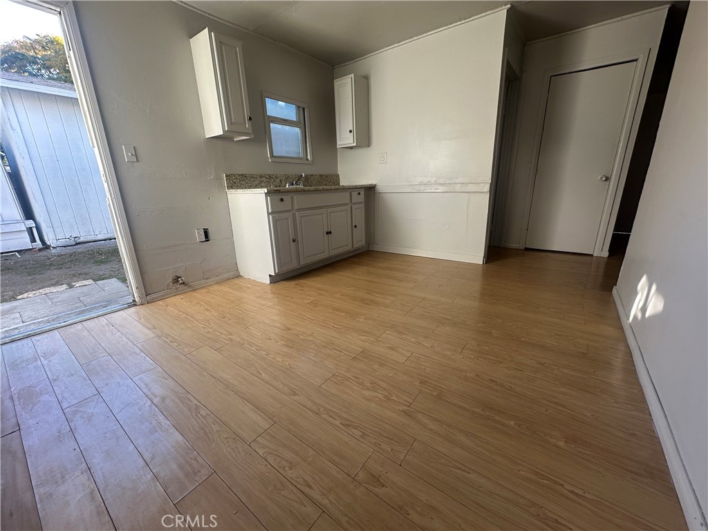1314 S Mountain View