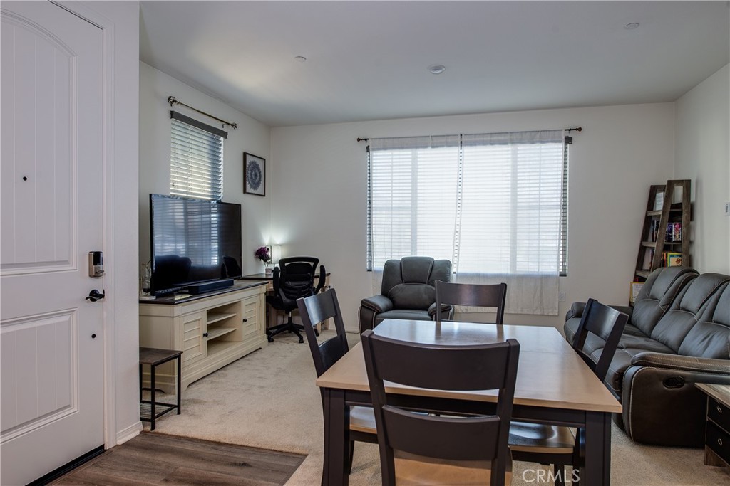 2888 E E Berry Loop Privado 44