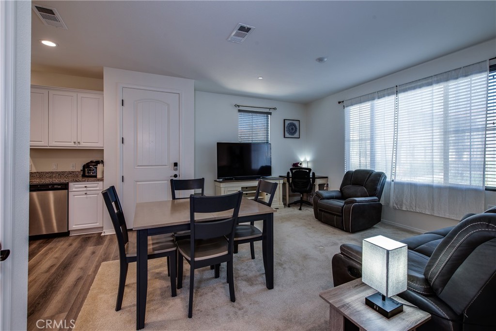 2888 E E Berry Loop Privado 44