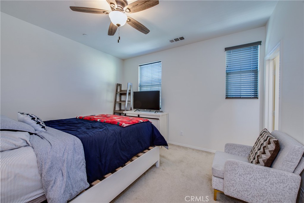 2888 E E Berry Loop Privado 44