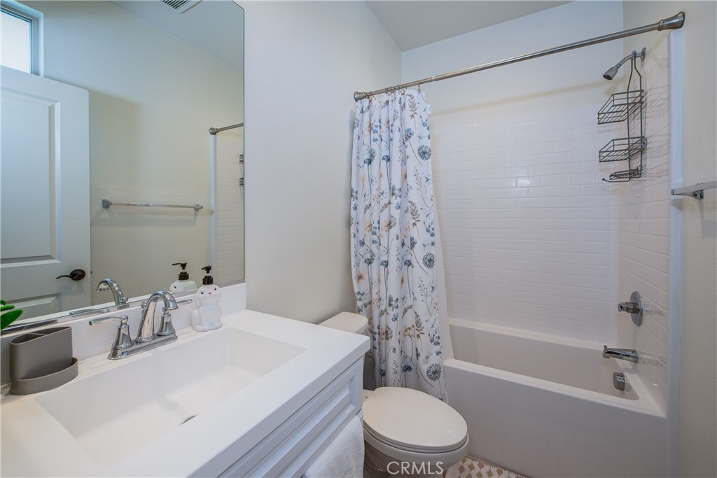 2888 E E Berry Loop Privado 44