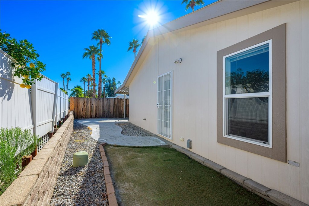 144 Estrada Way