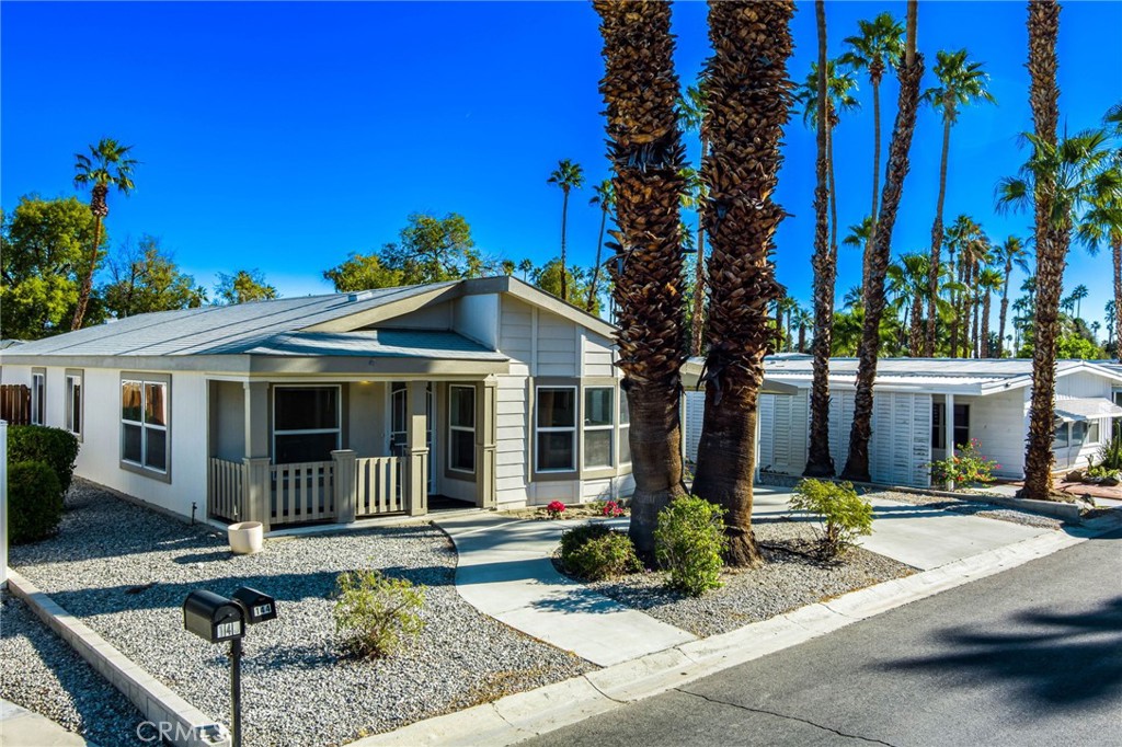 144 Estrada Way