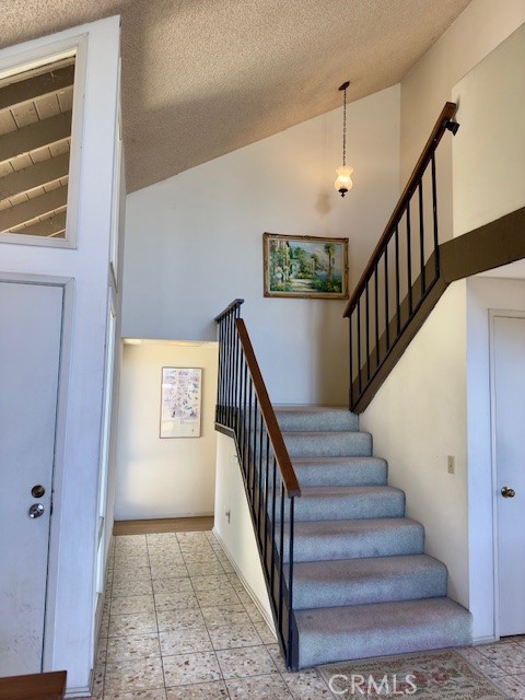 9545 Calle La Cuesta