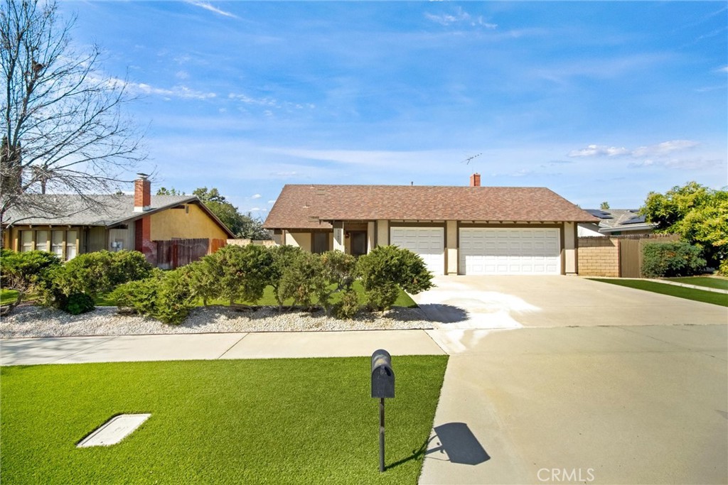 9545 Calle La Cuesta