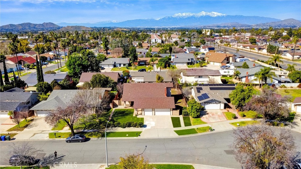 9545 Calle La Cuesta