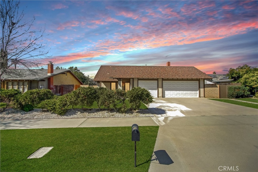 9545 Calle La Cuesta