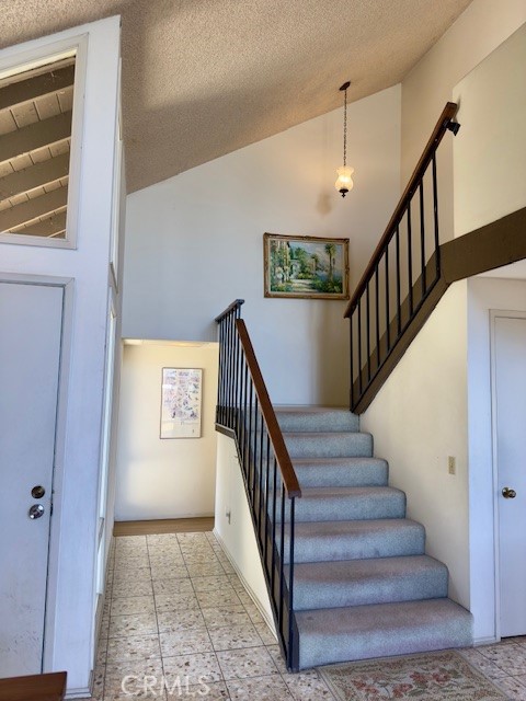 9545 Calle La Cuesta