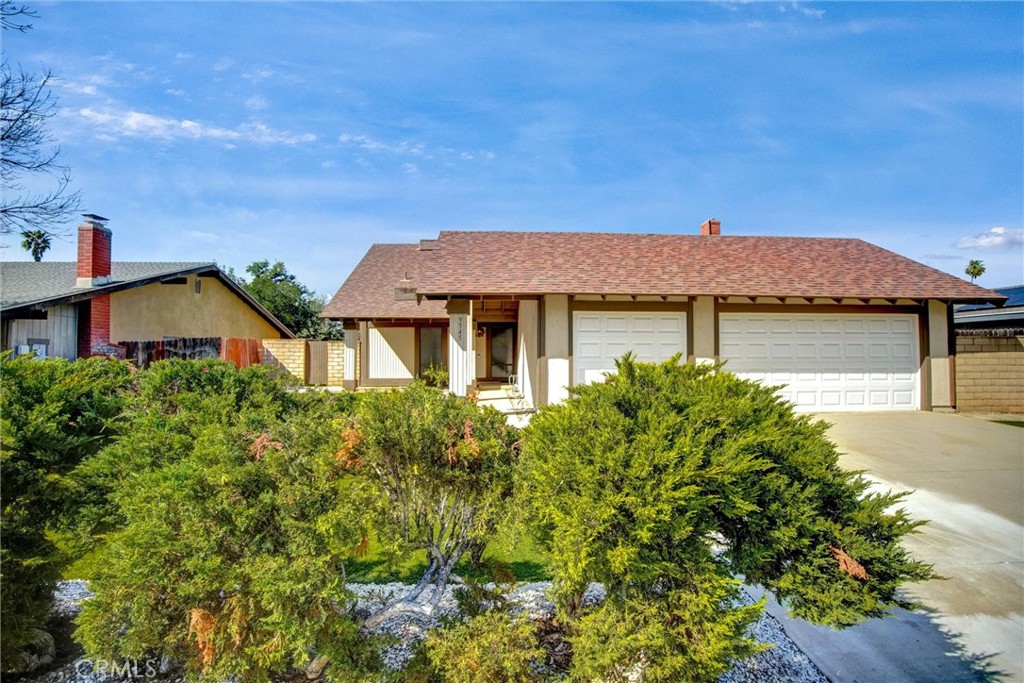 9545 Calle La Cuesta