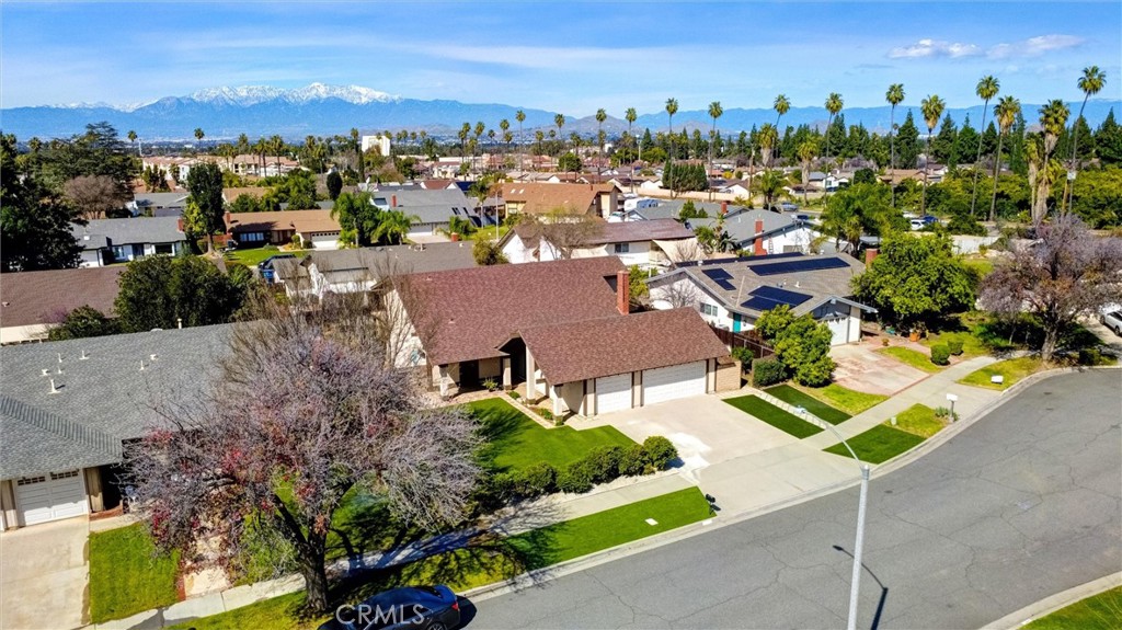 9545 Calle La Cuesta