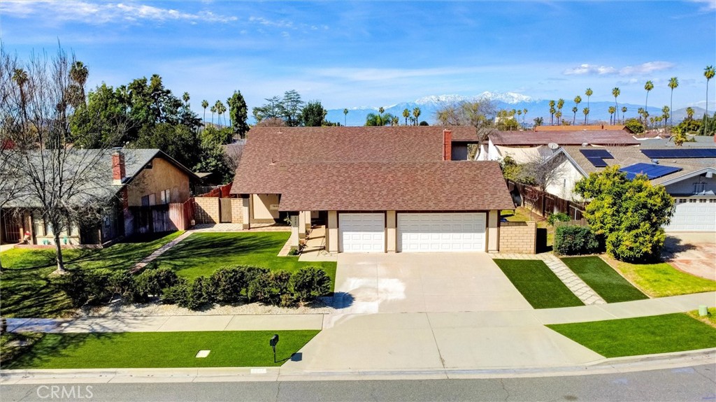 9545 Calle La Cuesta