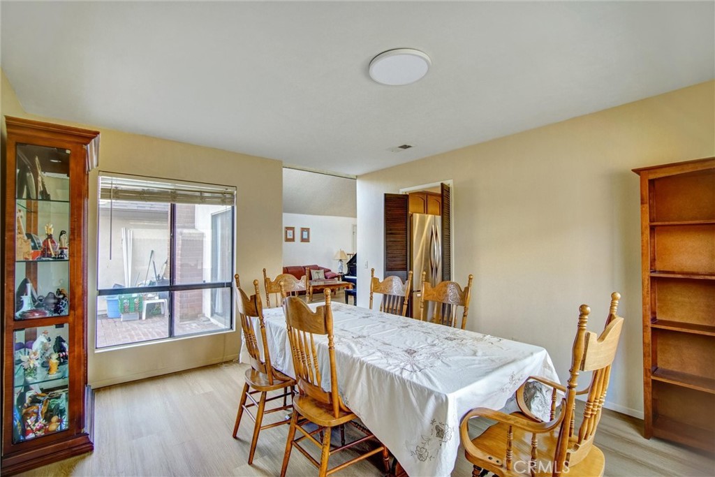 9545 Calle La Cuesta