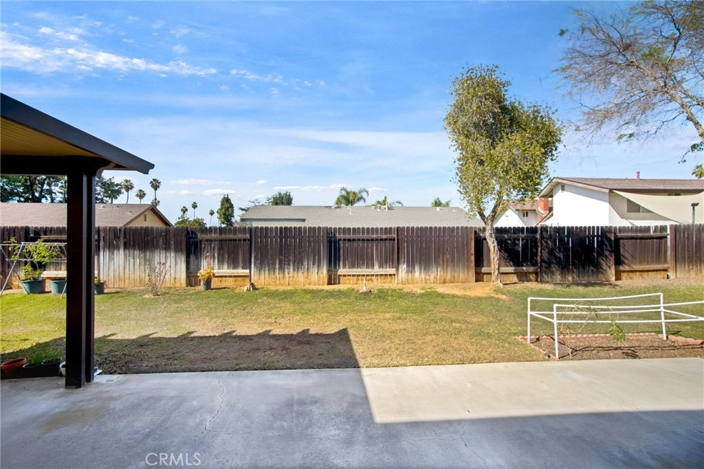 9545 Calle La Cuesta