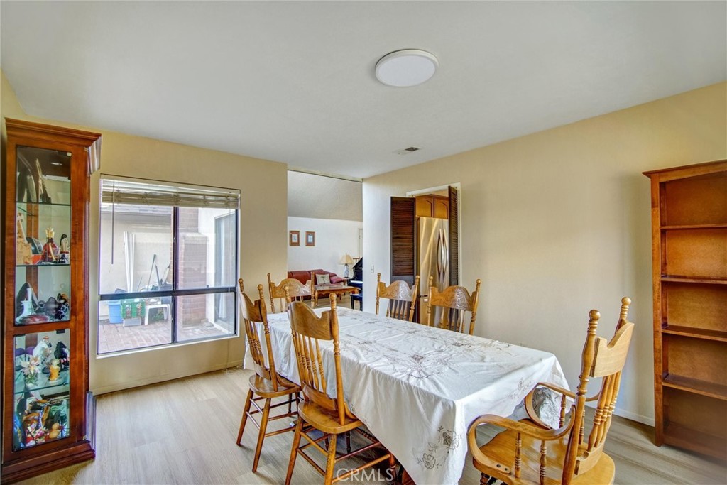 9545 Calle La Cuesta