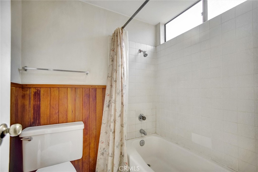 9545 Calle La Cuesta