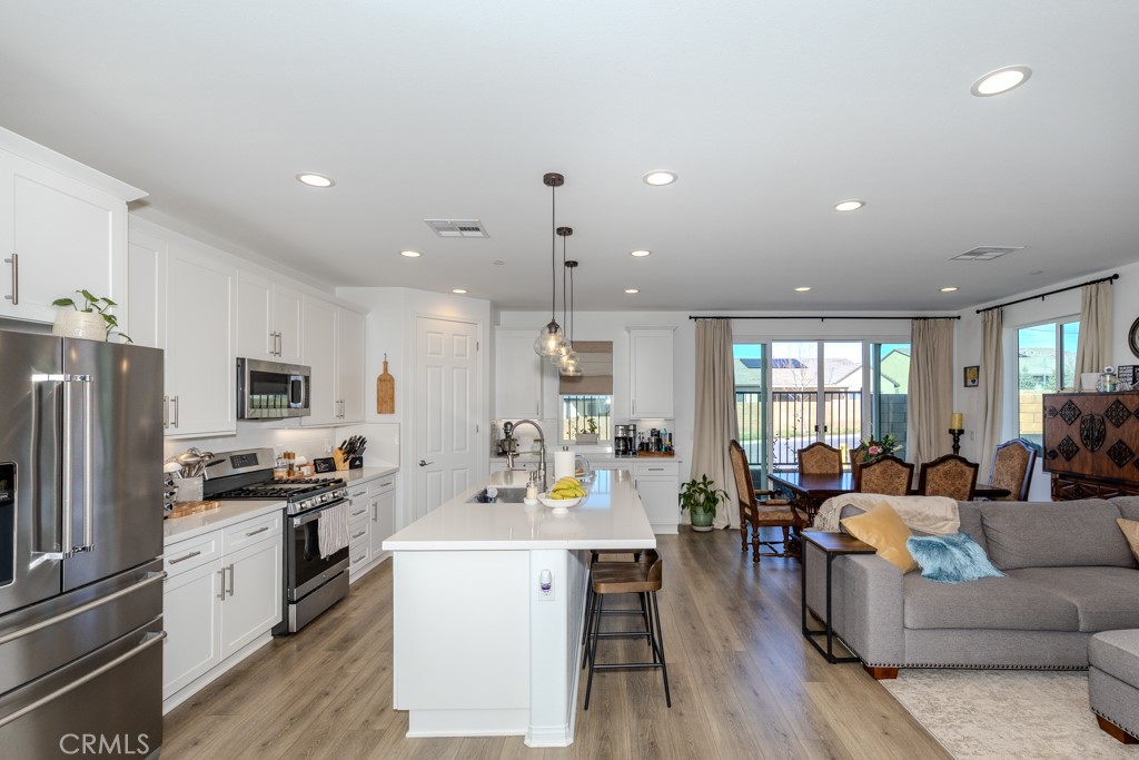 24123 E Beacon Court