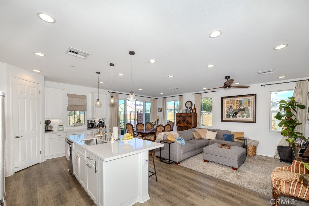 24123 E Beacon Court