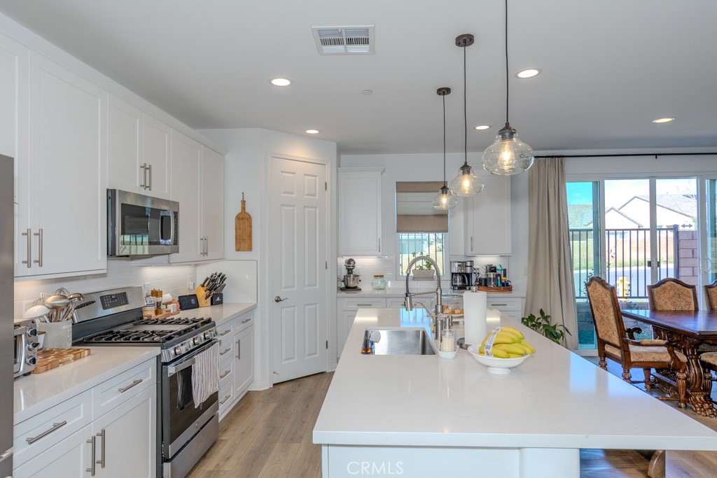 24123 E Beacon Court