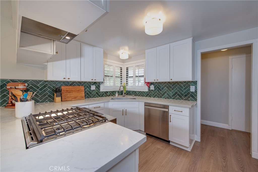 22688 La Paix Street