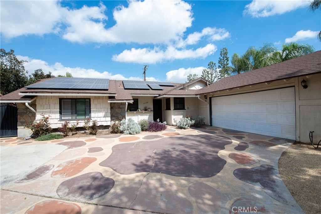 22688 La Paix Street