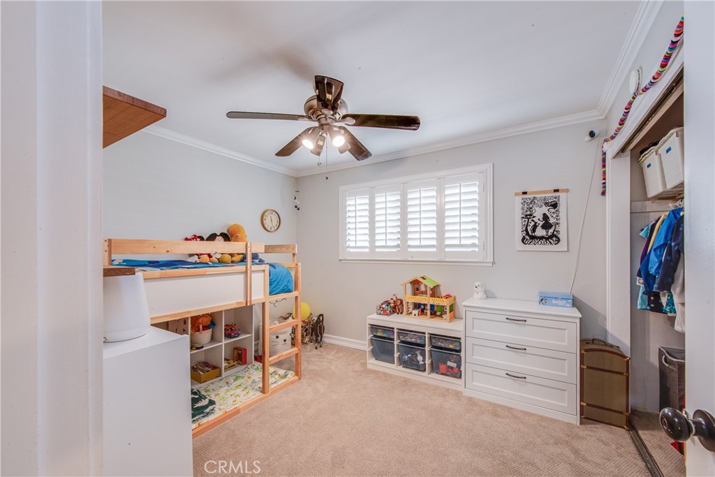 22688 La Paix Street