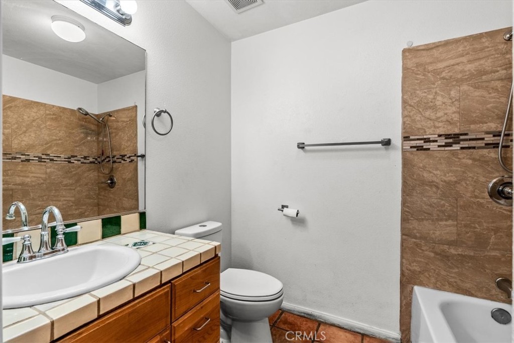 32205 Cathedral Canyon