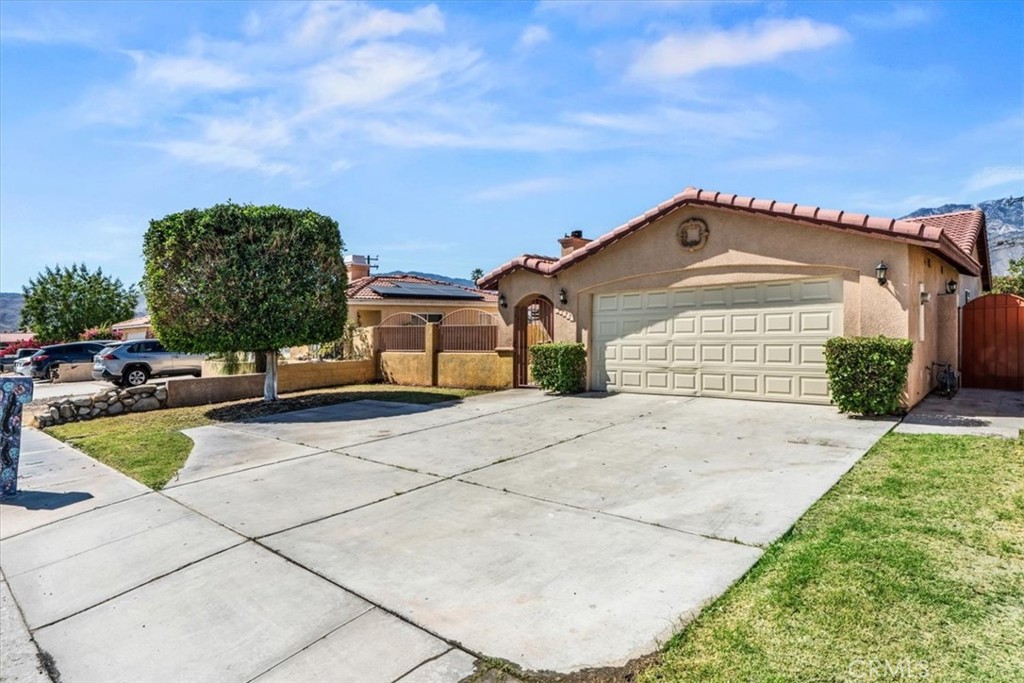 32205 Cathedral Canyon