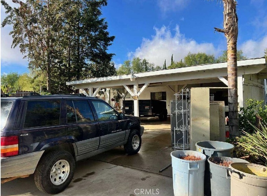 13515 Cajalco Road