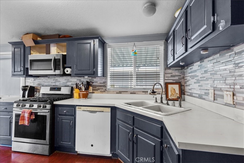 9080 Bloomfield 126