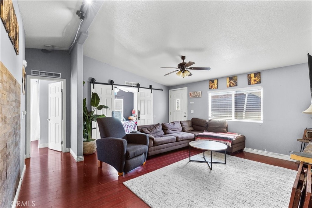 9080 Bloomfield 126