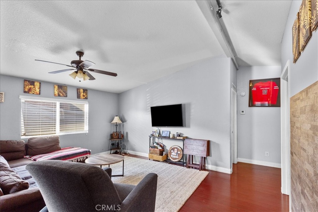 9080 Bloomfield 126