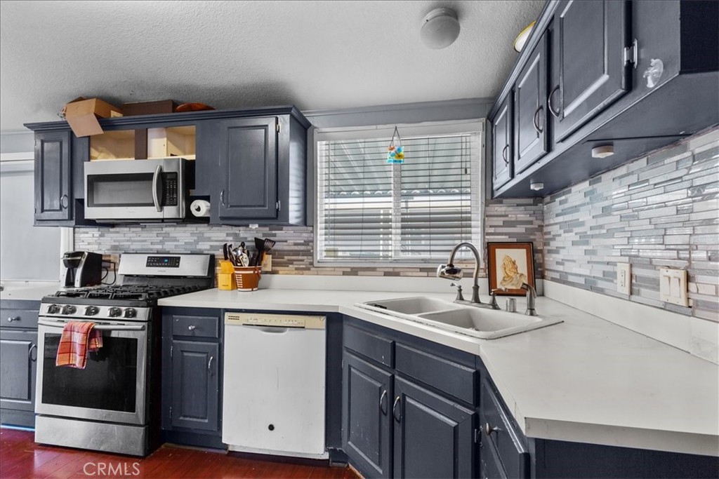 9080 Bloomfield 126