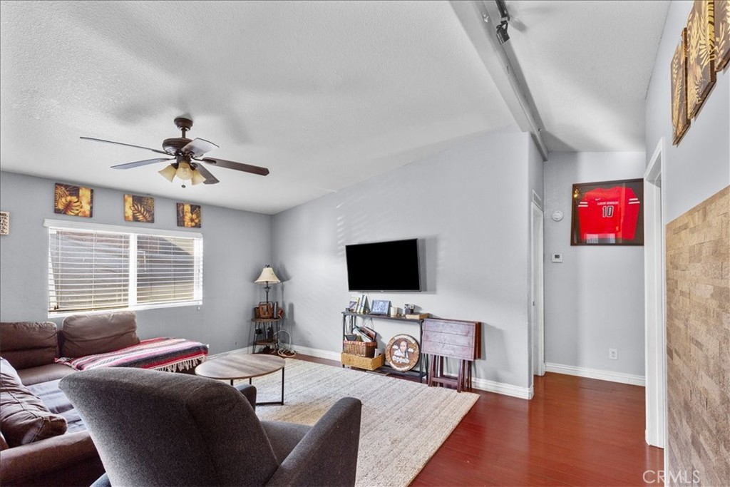 9080 Bloomfield 126