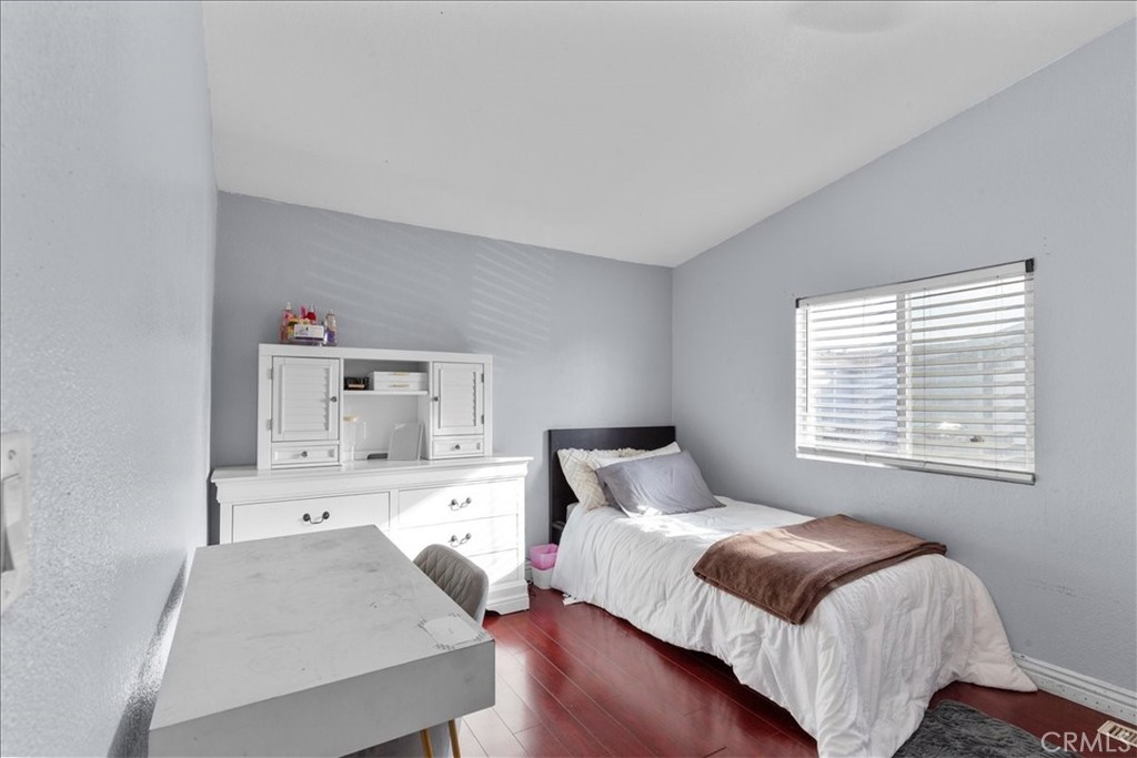 9080 Bloomfield 126