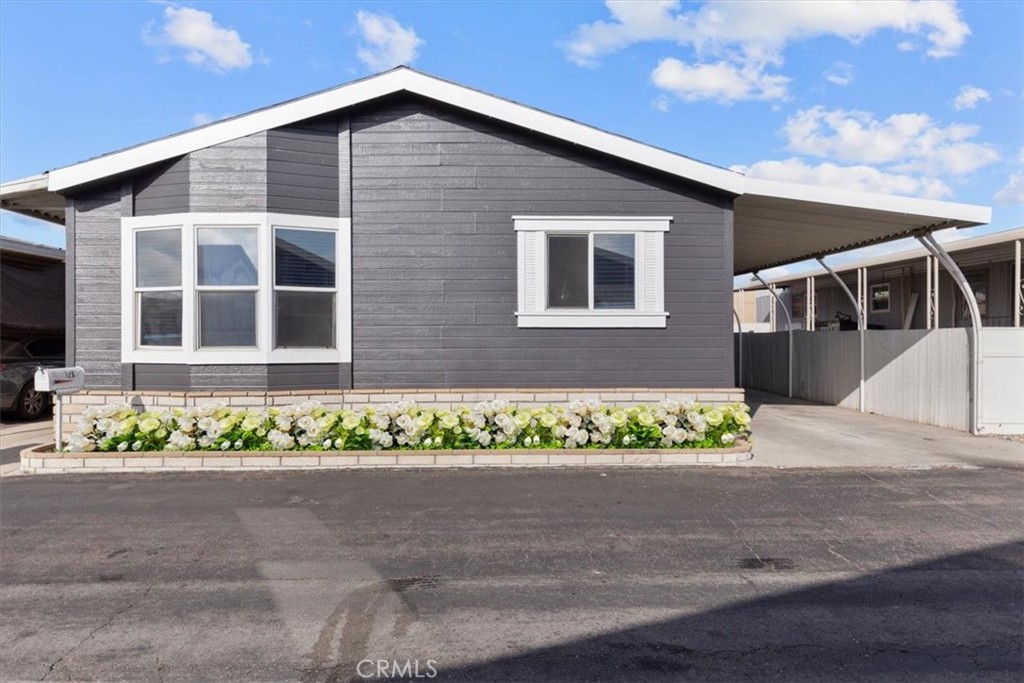 9080 Bloomfield 126